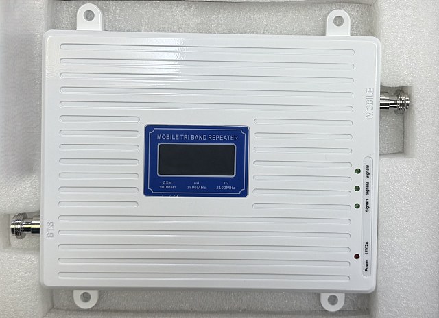 Трехдиапазонный репитер GSM 900/1800/2100